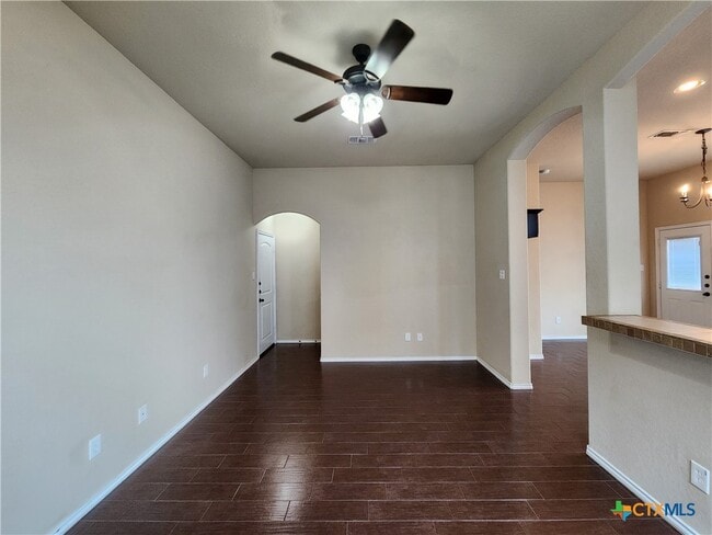 Building Photo - 305 Rosalie Dr