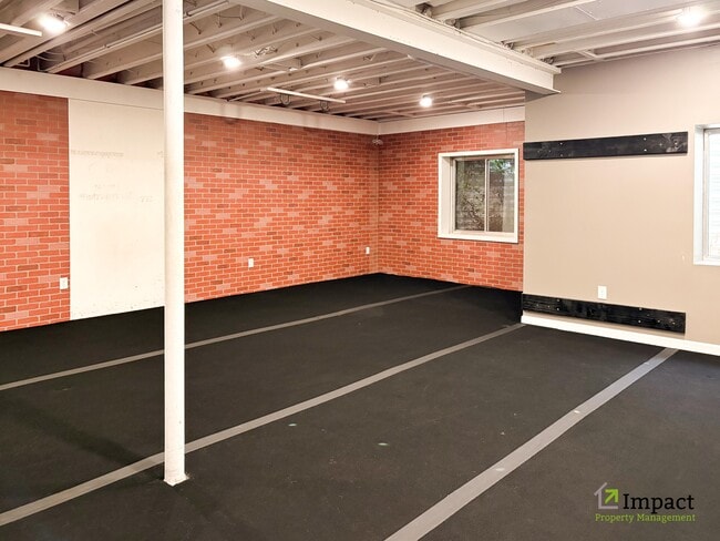 Building Photo - 10862 Glengate Cir