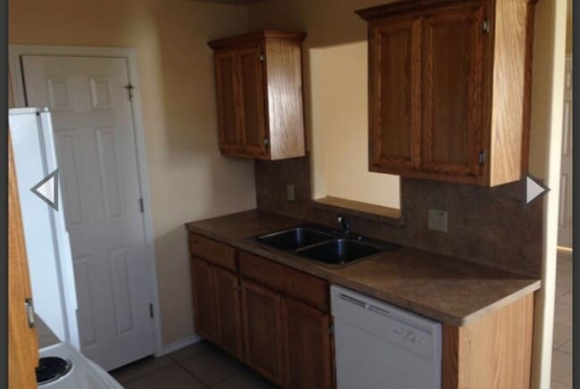 Primary Photo - 22937 Stone Creek Dr