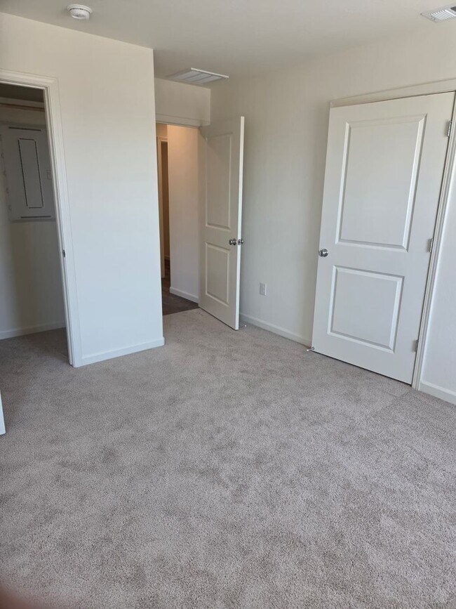 Building Photo - Brand new spacious single family home in Bakersfield - Schedule your tour now!
