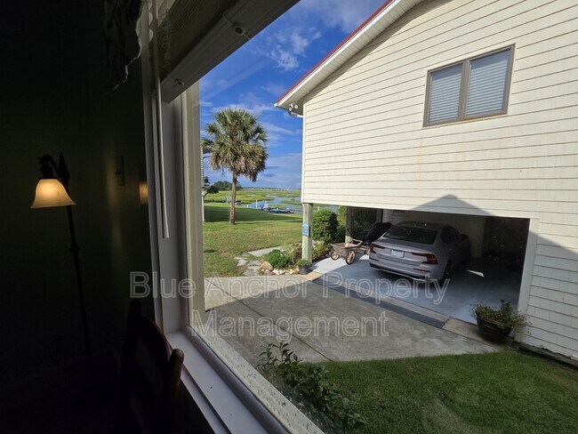 Building Photo - 337 Dogwood Ln