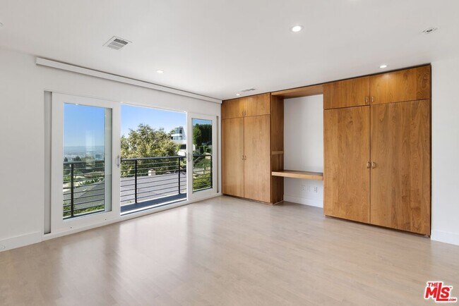 Building Photo - 1404 Devlin Dr
