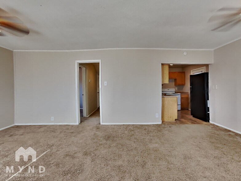 Building Photo - 1042 W Taylor St