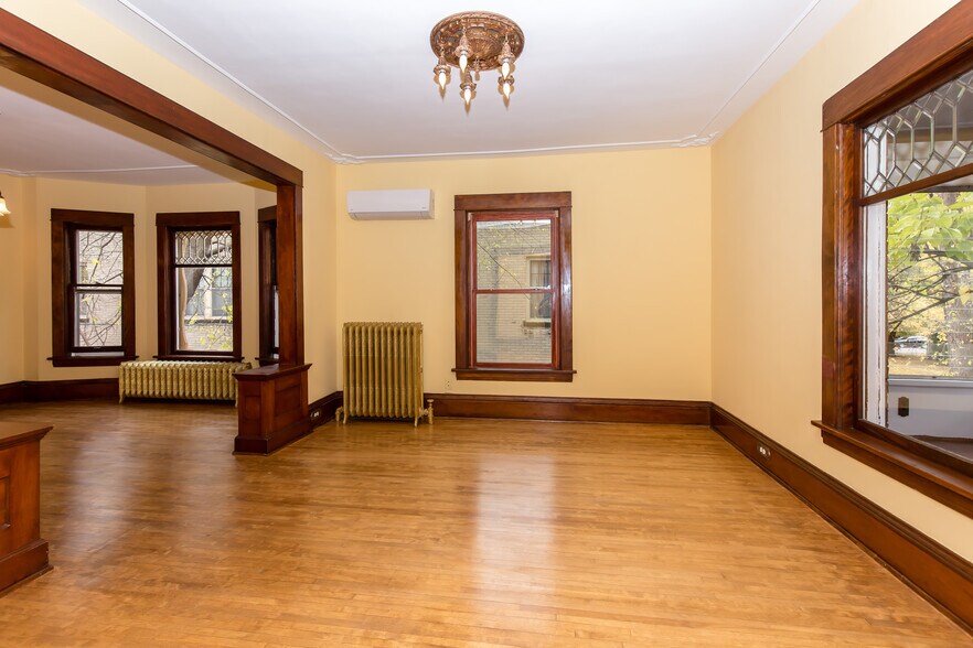 Living Room - 715 5th St SE