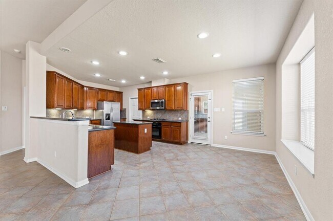 Building Photo - 7303 Enchanted Rock Ln