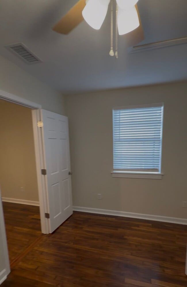 Building Photo - 515 Cadiz St