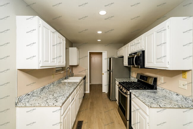 Building Photo - 2905 W Galveston Pl