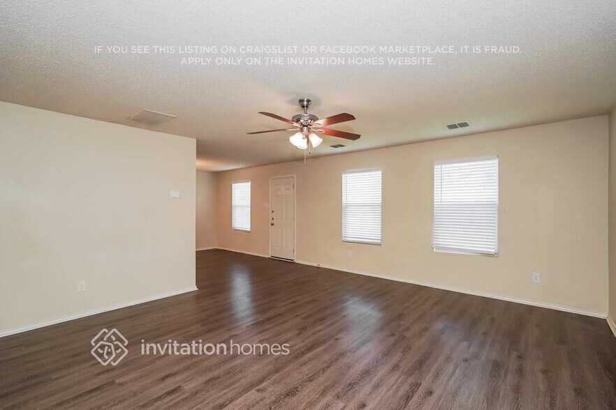 Building Photo - 4920 Waterford Dr
