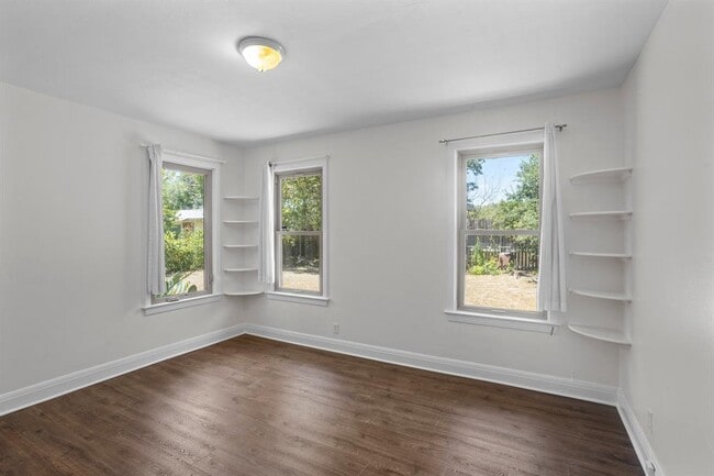 Building Photo - 7808 Watson St
