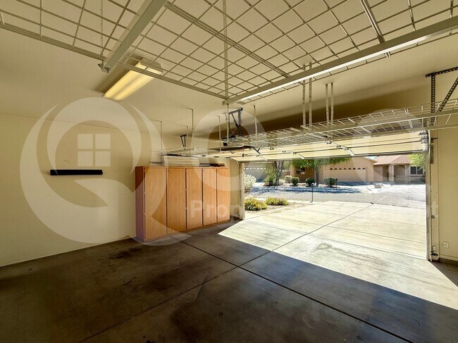Building Photo - 3259 S Lakeside Ridge Loop