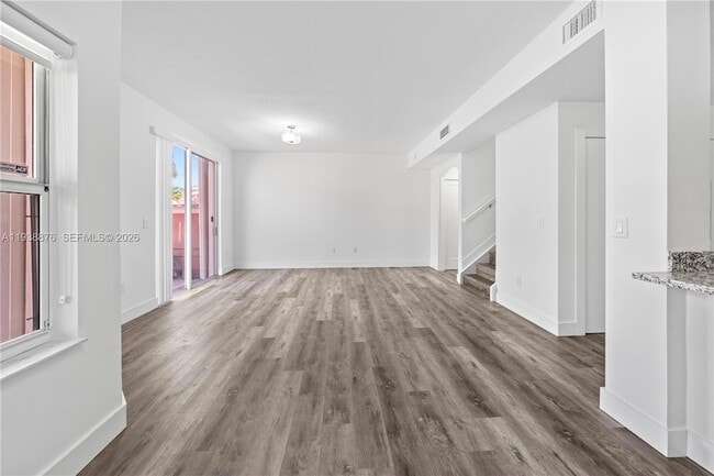 Building Photo - 6141 NW 115th Pl