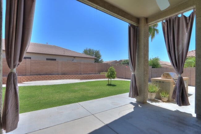 Building Photo - 22121 Greenland Park Dr