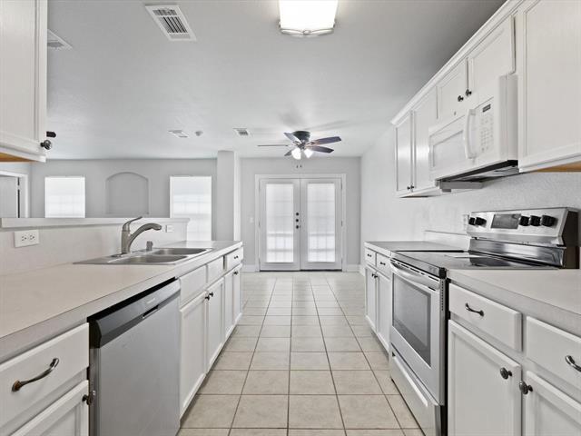 Building Photo - 1300 Mallard Dr