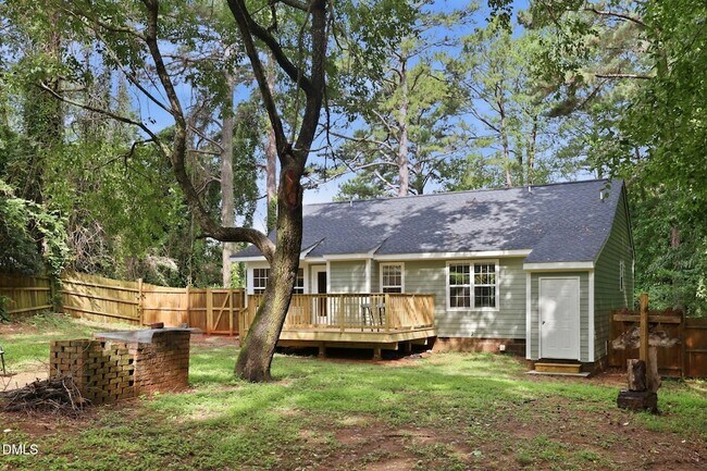 Building Photo - 108 Bristol Ct