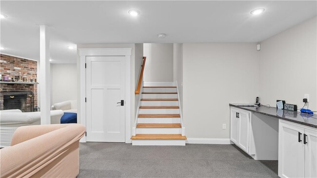 Building Photo - 3 Doris Terrace