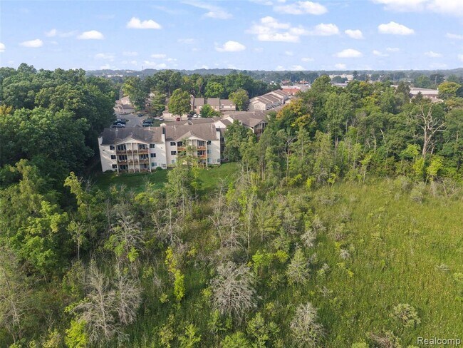 Building Photo - 4911 Oak Hill Dr