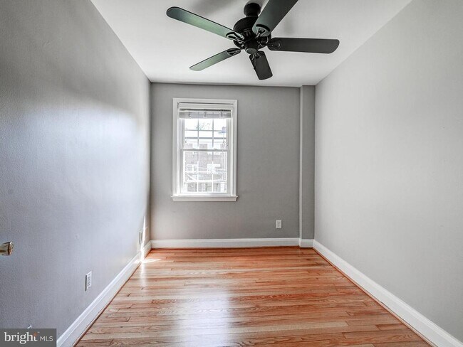 Building Photo - 111 Stanmore Rd