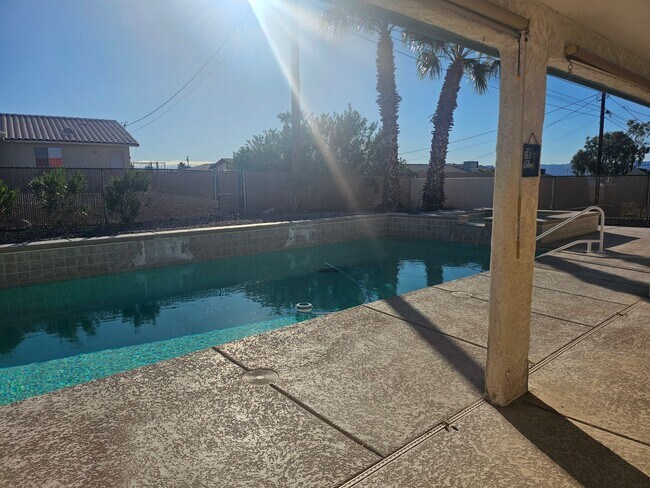 Building Photo - Unfurnished Long Term Pool & Spa