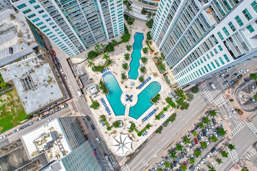 Building Photo - 244 Biscayne Blvd