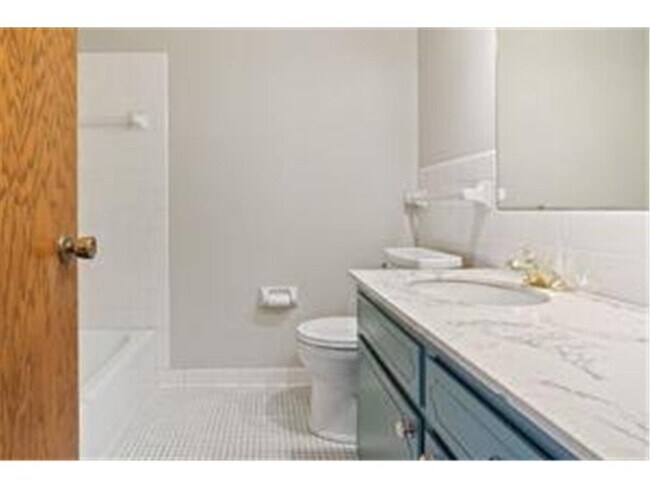 Building Photo - 15605 Boulder Creek Dr