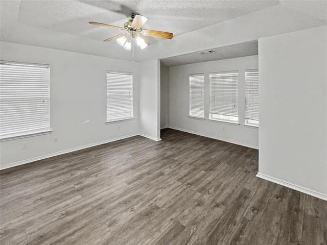 Building Photo - 611 Mariposa Dr