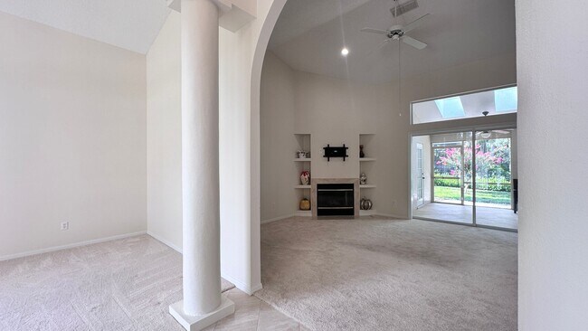 Building Photo - 7468 Aprelle Dr