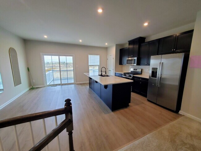 Building Photo - Beautiful 3 bedroom 2 1/2 bath townhome available for lease in Swedesboro