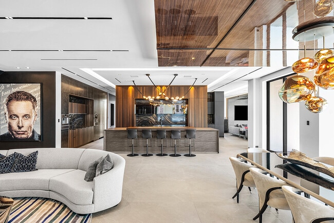 Building Photo - 2934 NE 8th Ave