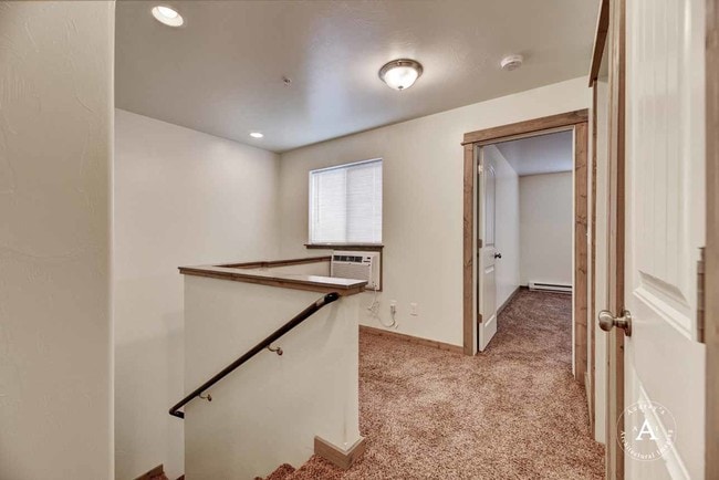 Building Photo - 2074 Gold Ave