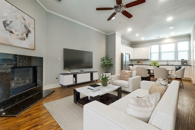 Building Photo - 4323 Dickason Ave