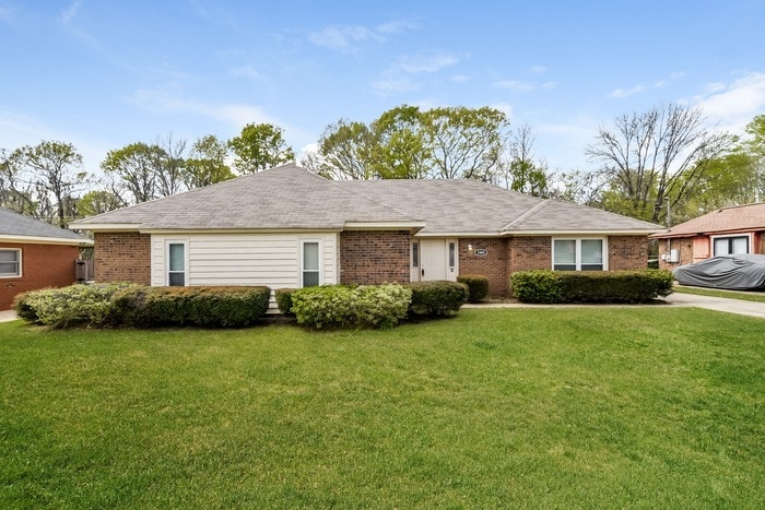 Primary Photo - 2400 W Aberdeen Dr