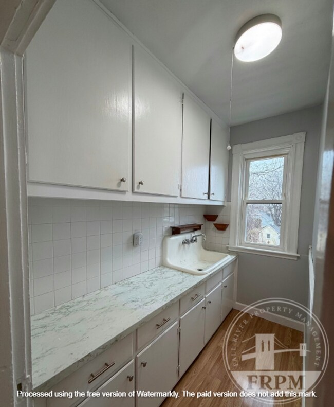 Building Photo - 15 Roma St