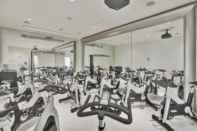 Building Photo - 465 Brickell Ave