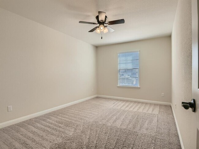 Building Photo - 16016 Remington Reserve Way