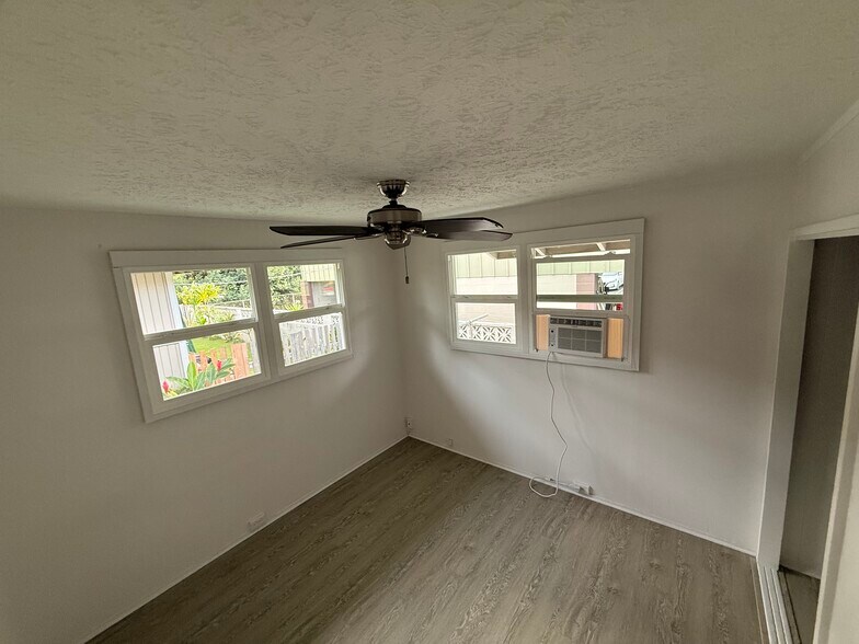 Building Photo - 707 Kihapai Plz