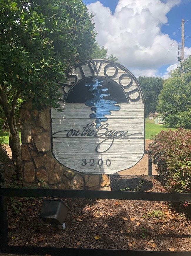 Building Photo - ** AVAILABLE NOW ** EASTWOOD ON THE BAYOU ...