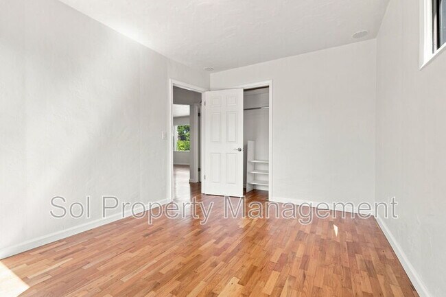 Building Photo - 1863 43rd Ave