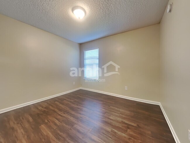 Building Photo - 11525 Jerry Adams Dr