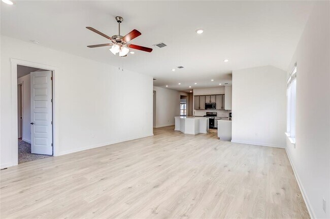 Building Photo - 625 Promise Land Ct