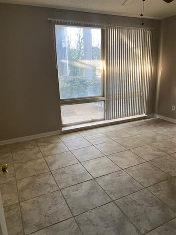 Building Photo - 152 N McLean Blvd