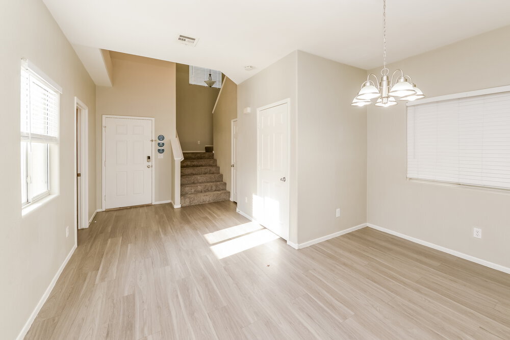 Building Photo - 3520 Terraza Mar Ave