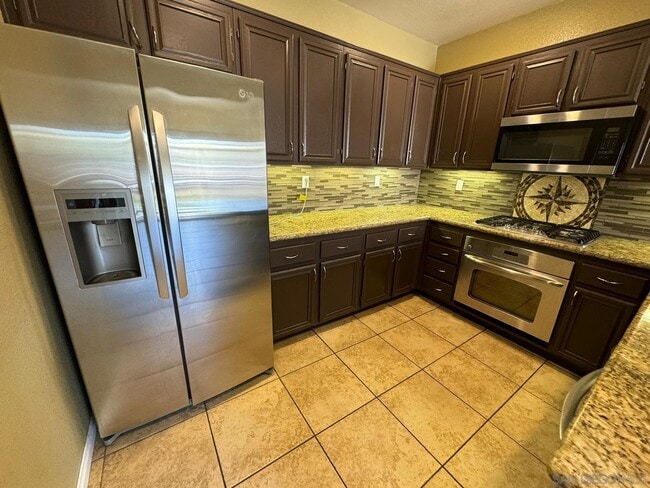 Building Photo - 1367 Caminito Capistrano
