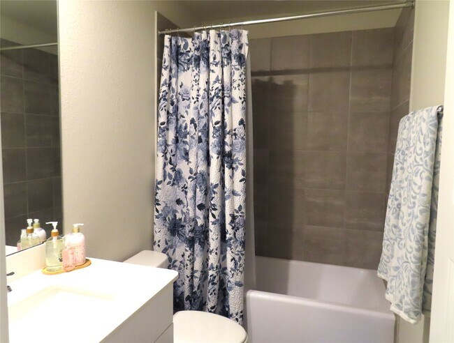 Building Photo - 10854 Bodie Hls Dr