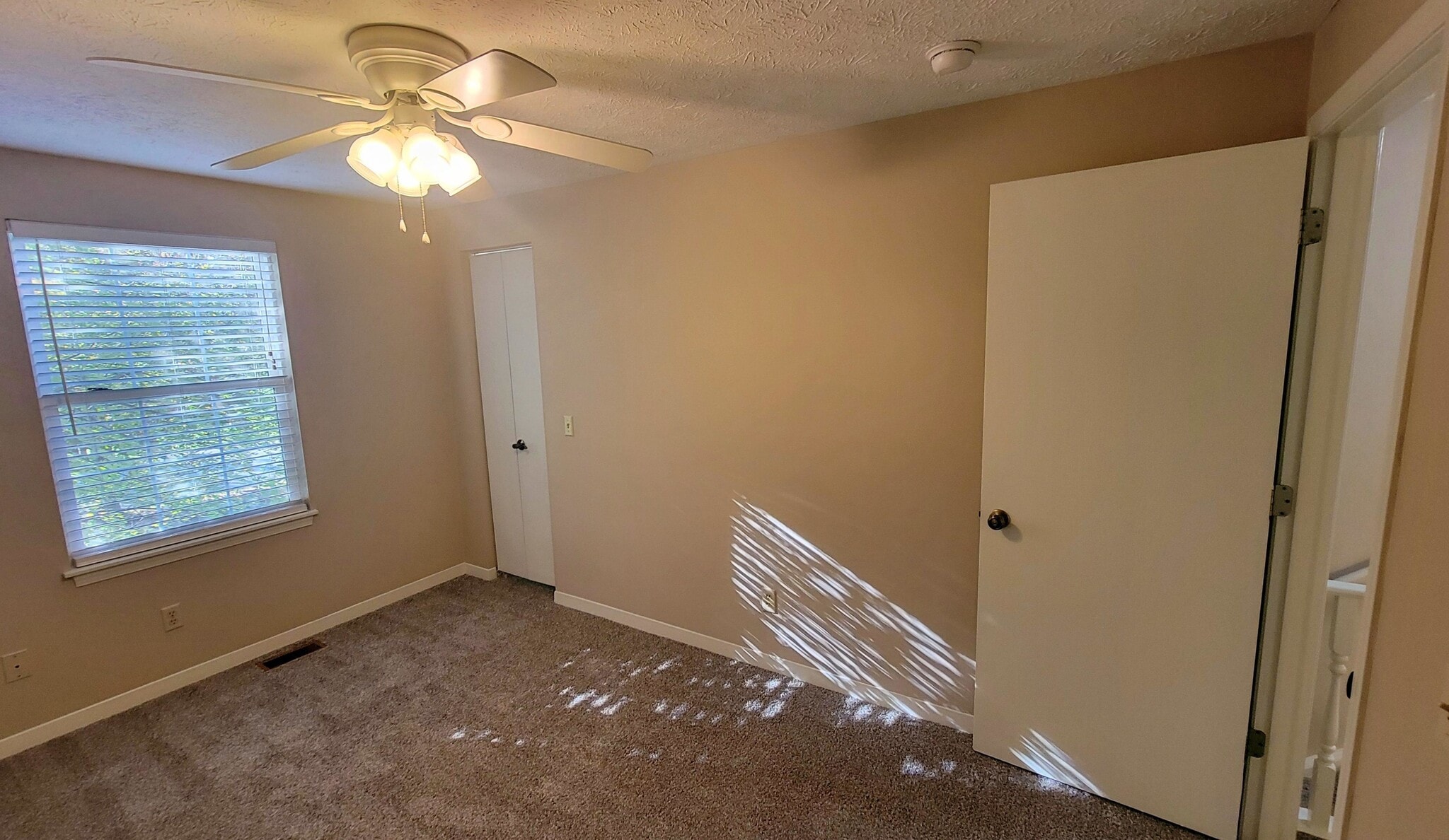 Building Photo - 382 Waterside Avenue