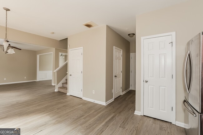 Building Photo - 5664 Wakehurst Dr