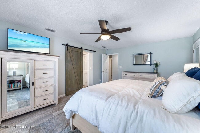 Building Photo - 1170 19th St N