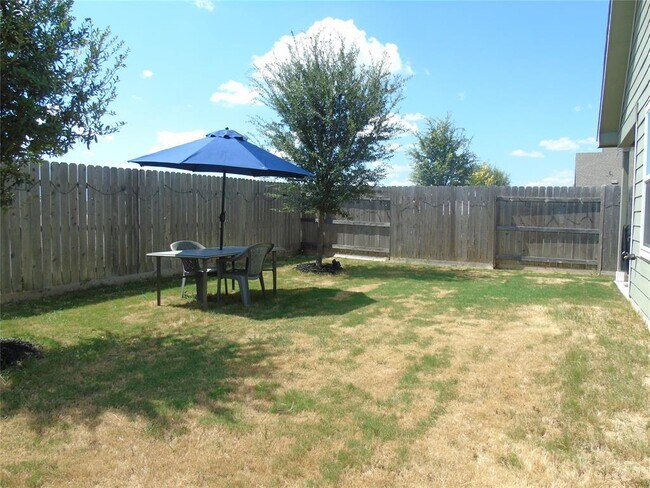 Building Photo - 308 Majestic Cedar Ct