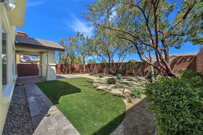 Building Photo - 10667 Harvest Green Way