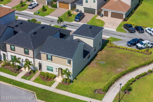Building Photo - 8110 Allure Dr