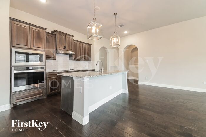 Building Photo - 111 Balsam Dr